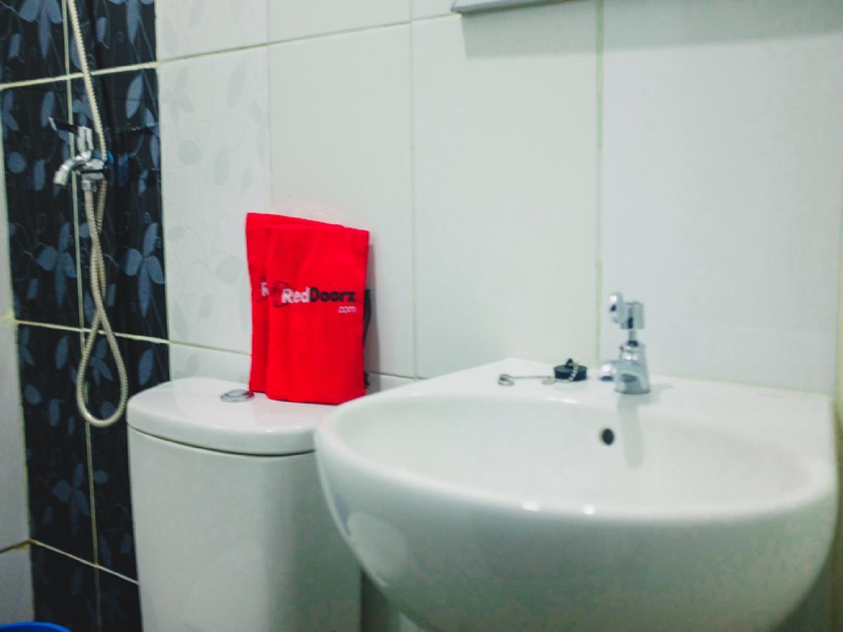 Reddoorz Plus @ Helvetia מדאן מראה חיצוני תמונה